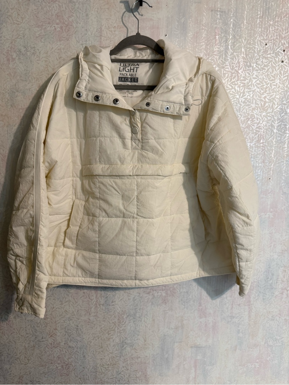 Love Tree Cream Kangaroo Pocket Packable Puffer Pullover Jacket Sz Small.